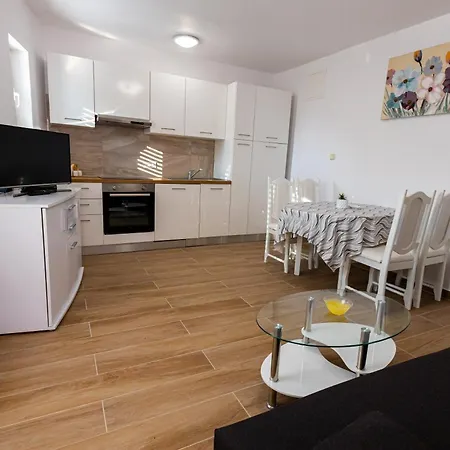 Boris Apartament Palit